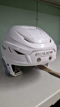 Шлем Bauer Hyperlite White (1058201) (2 сезона)