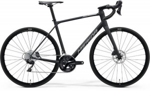 Велосипед Merida Scultura Endurance 400 28&quot; SilkBlack/DarkSilver Рама: XL (2022) 