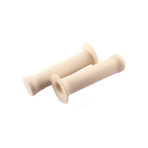 Ручки на руль CLARKS .С83 3-459 резин. BMX 130мм торц. защита+защита от проскальз. БЕЛЫЕ 