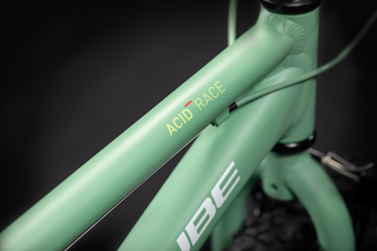 Cube acid green store