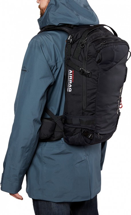 Dakine Poacher RAS 42L Black HC5