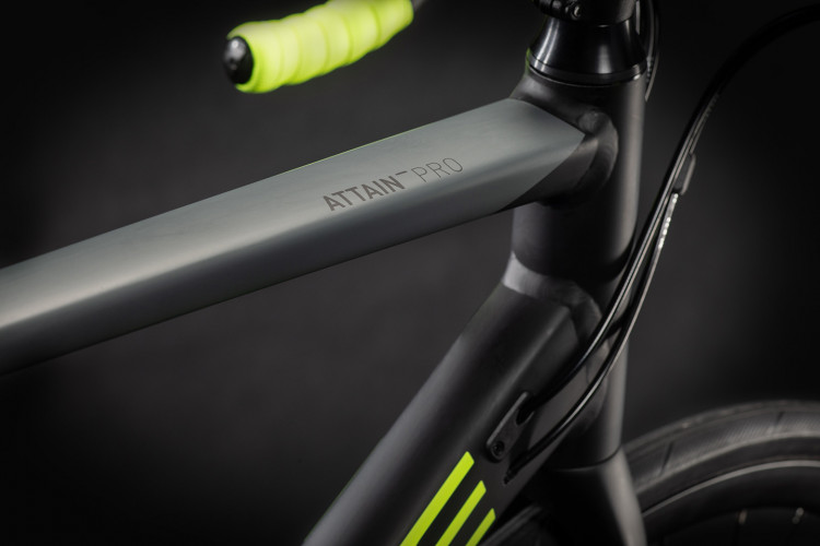 Cube Attain Pro 28 black n flashyellow 2021 HC5