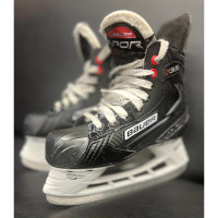 Коньки Bauer Vapor X3.5 S21 JR D (1058351) размер 1.0 (б/у, состояние хорошее)