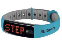 SIGMA Шагомер ACTIVO голубой: количество шагов, расстояние, калории, индикация трёх зон активности, часы, продолжительность и качество сна (с приложением SIGMA ACTIV), на правую/левую руку, влагостойкость IPX7
