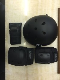 Комплект защиты iBalance: колени+локти+лодонь+шлем